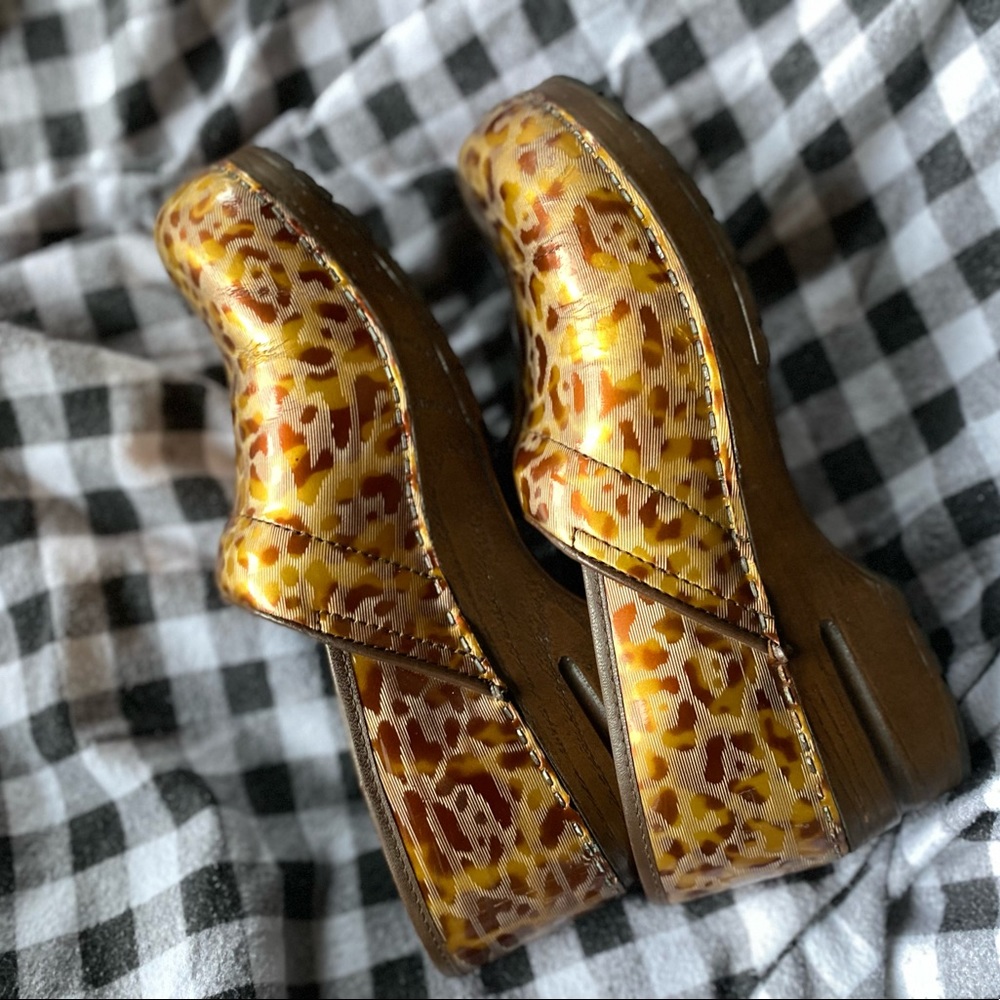 Patent Leathe Leopard Sanita Clogs, women’s size 41 / 10